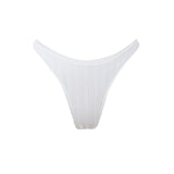 Photo détourée sur fond blanc du bas de maillot de bain Tanga en ivoire jacquard.