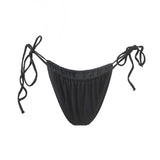 Photo détourée sur fond blanc du bas de maillot Alaior en noir.