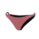Photo détourée sur fond blanc du bas de maillot de bain Serena rouge rayé