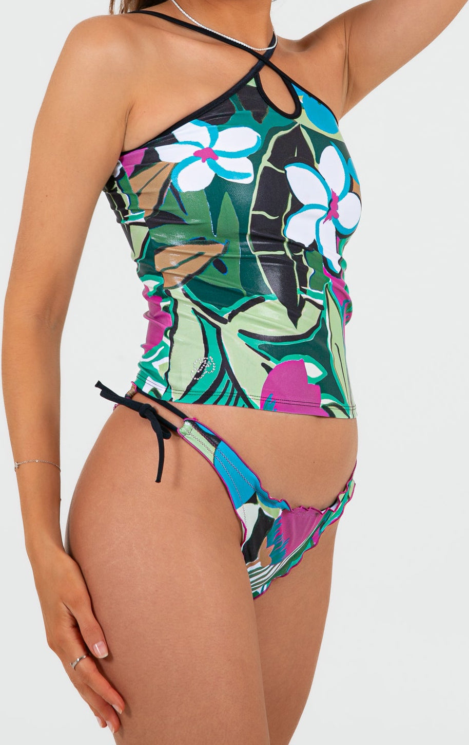 Naomi - magnolia ice