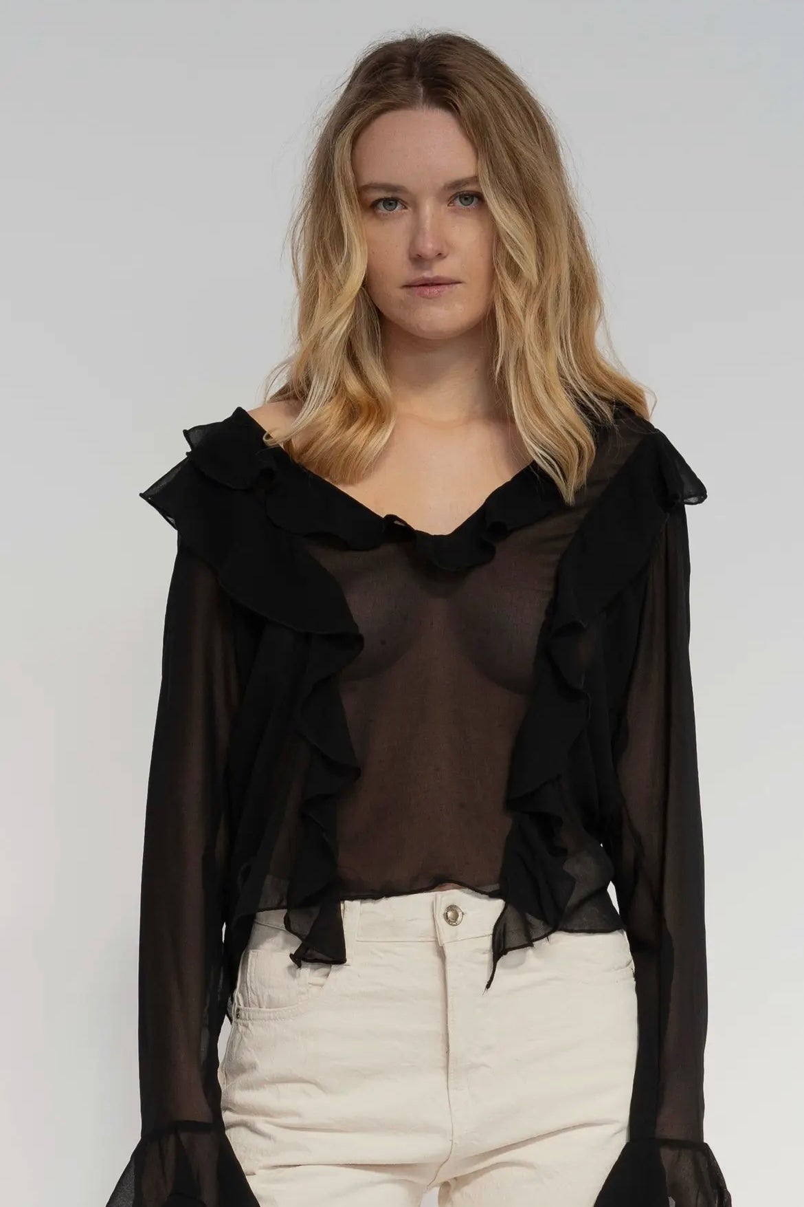 Blouse noir volants
