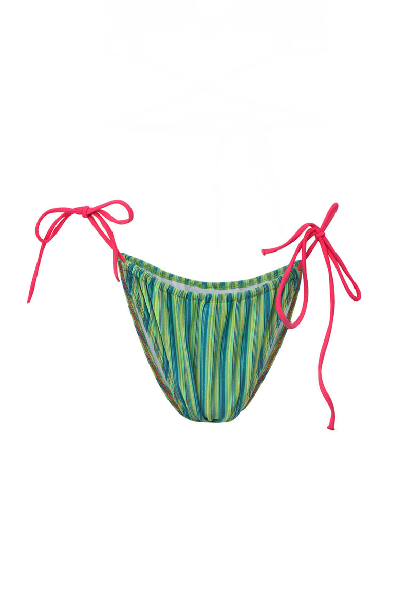 Photo détourée sur fond blanc du bas de maillot de bain Alaior vert à rayures bleues et vertes, et à ficelles roses fuschia.